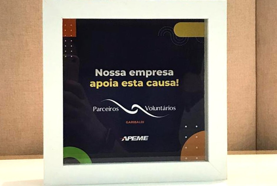 Placa conveniados_Arquivo Parceiros Voluntários