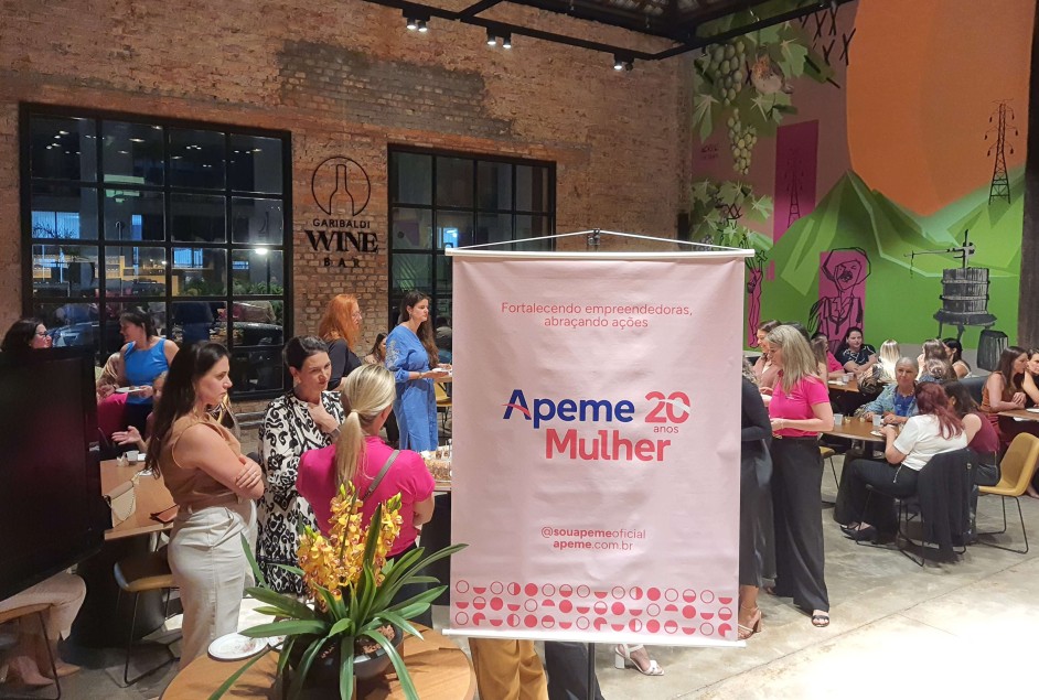 Apeme Mulher: 2ª edição do Happy hour com palestra reúne mais de 70 mulheres
