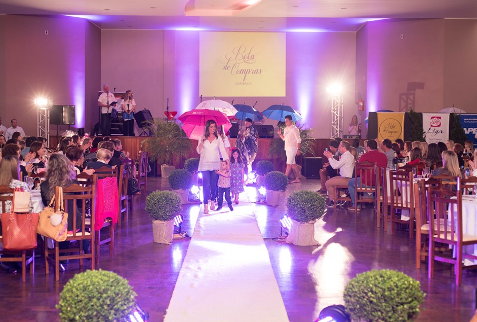 2º Passarela do Bem terá lucro doado à Apae