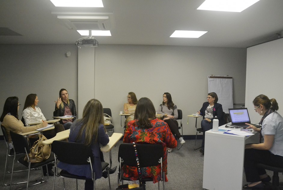 Reunião com a Comissão do Passarela do Bem. Créditos: Gabriela Aimi