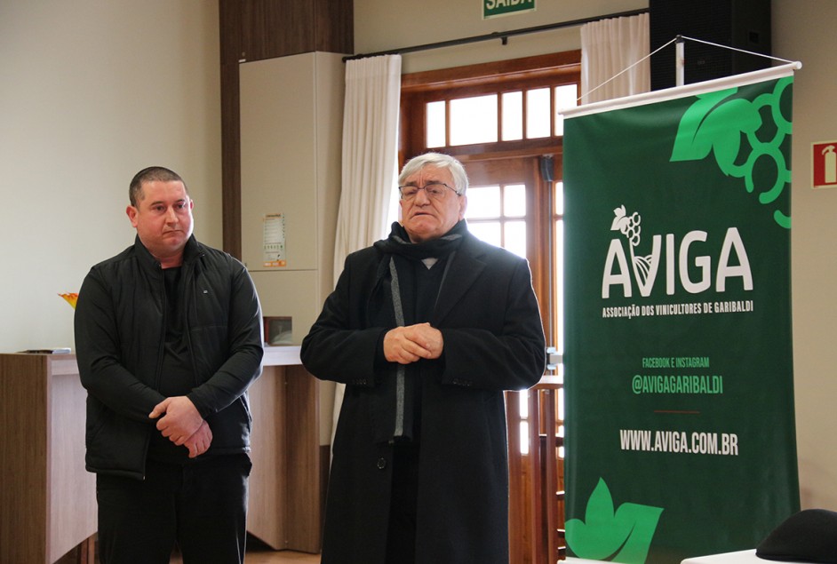 Adalberto Bortolini (presidente da AVIGA) e Sérgio Chesini (prefeito de Garibaldi) - Foto: Alexandra Ungaratto