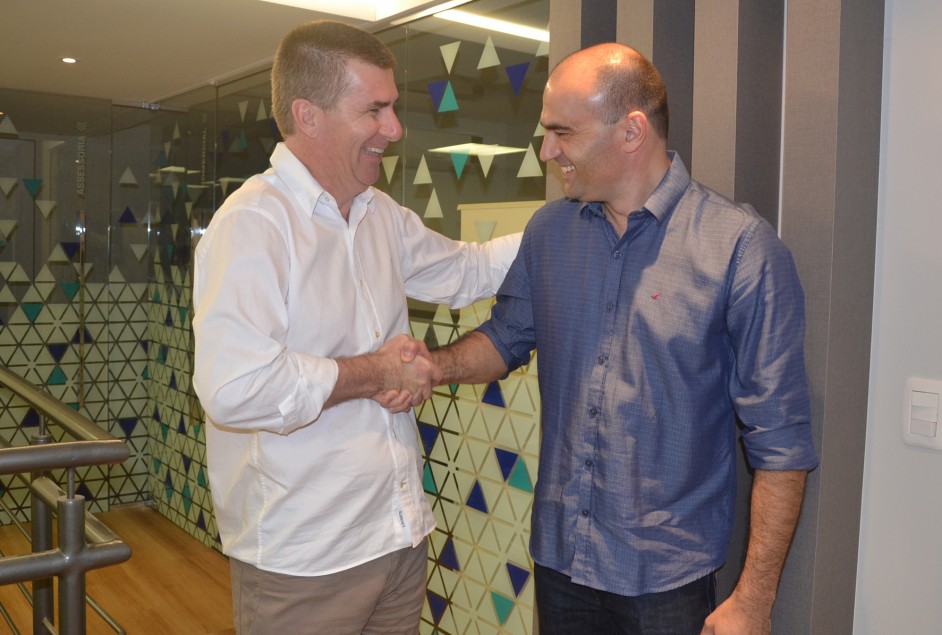 Carlos Dendena toma posse da Femicro RS