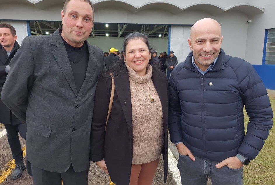 Apeme participa da inauguração do sistema de balizmento noturno do Aeroclube