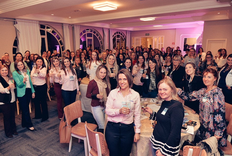 Mulheres estabelecem contatos e parcerias no Passarela de Negócios